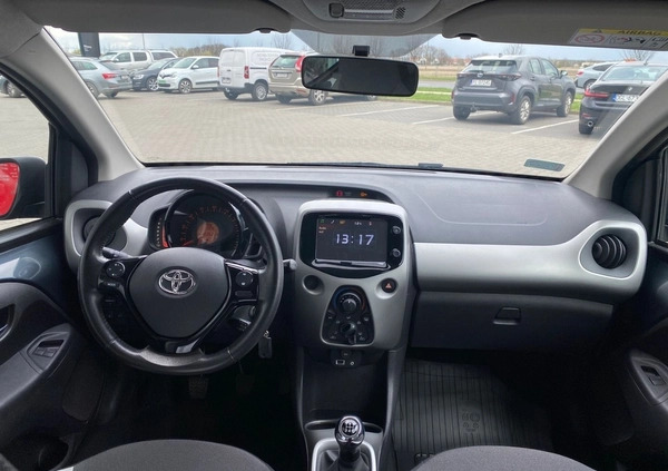Toyota Aygo cena 37500 przebieg: 115217, rok produkcji 2017 z Pilica małe 191